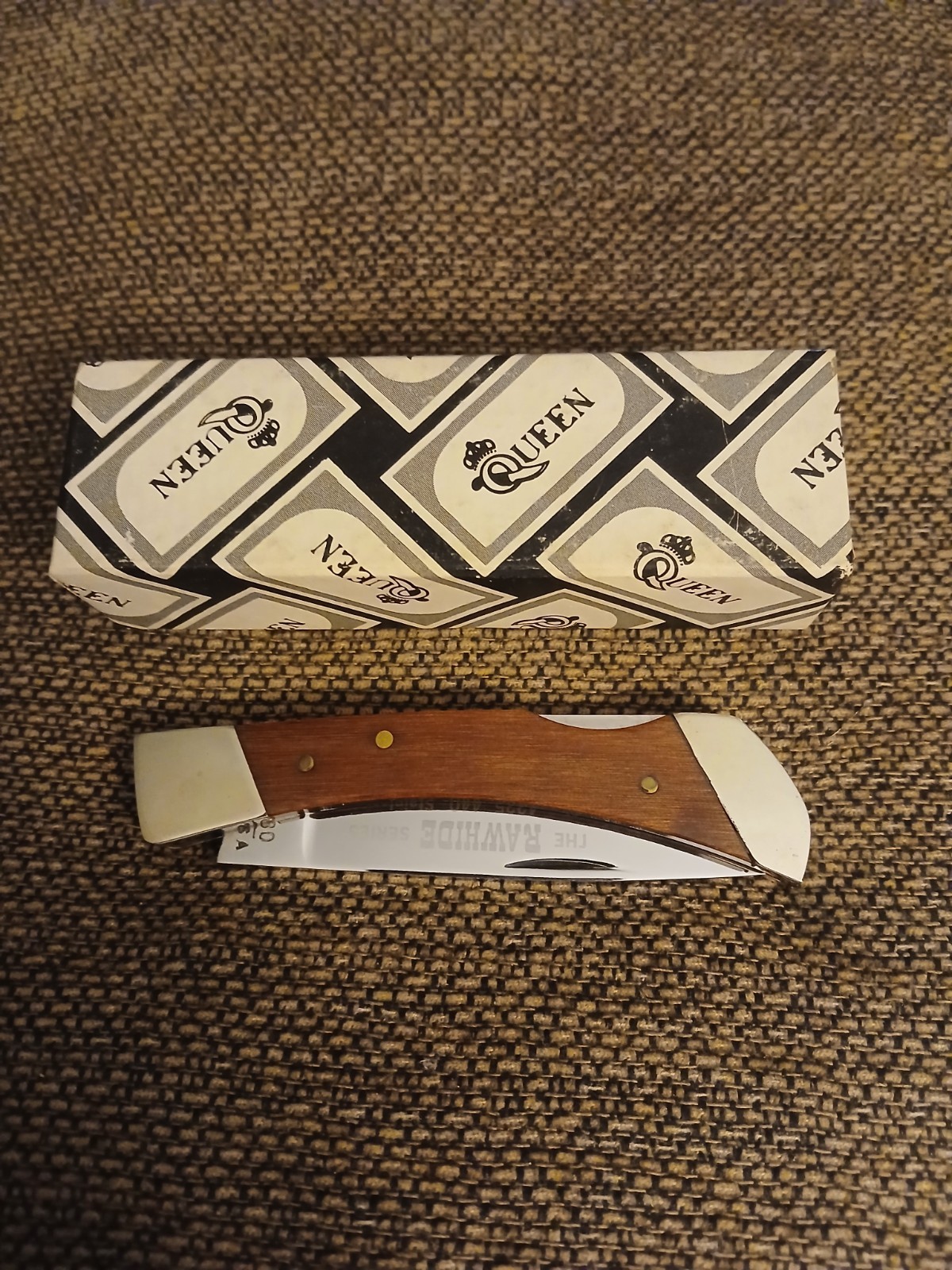 NOS 1980 Queen Steel #4225 Lockback Rawhide Series