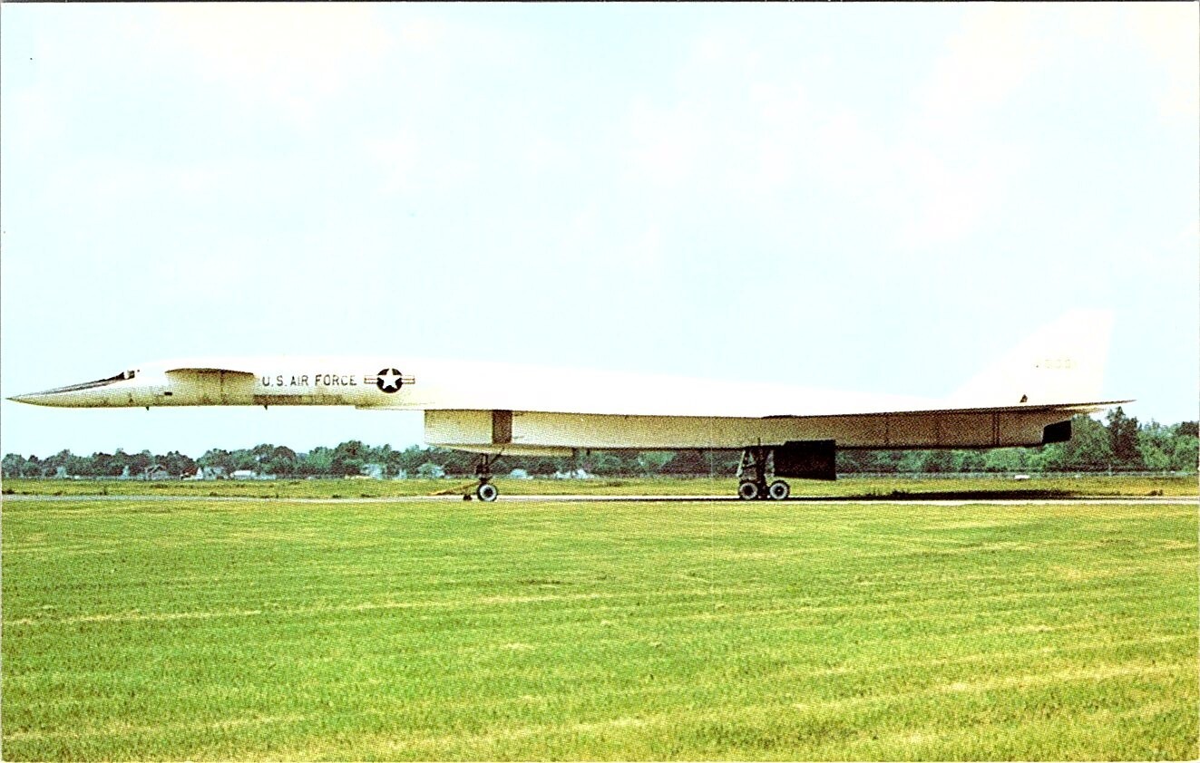 VINTAGE NORTH AMERICAN XB-70 “VALKYRIE” ~ AIRPLANE POSTCARD KF