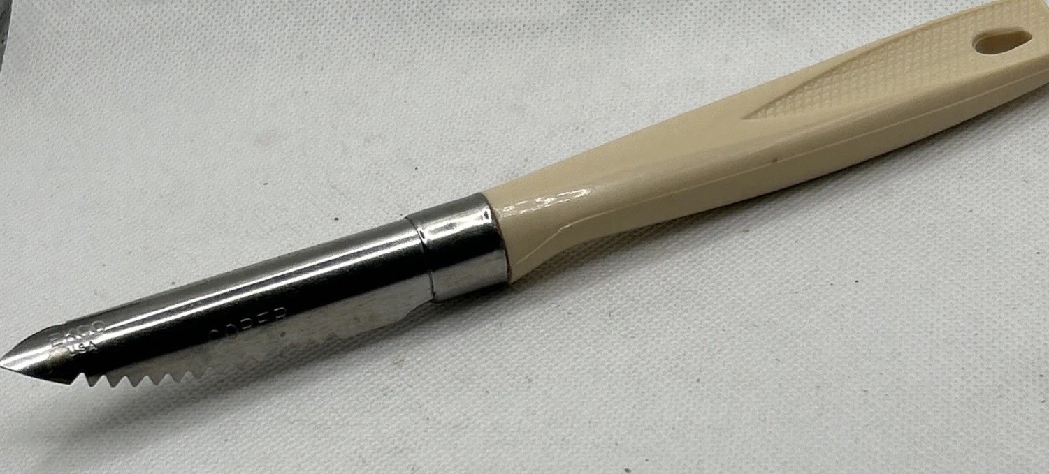 Vintage Ecko Corer Vegetable Peeler Classic Durable Collector Cottage Core