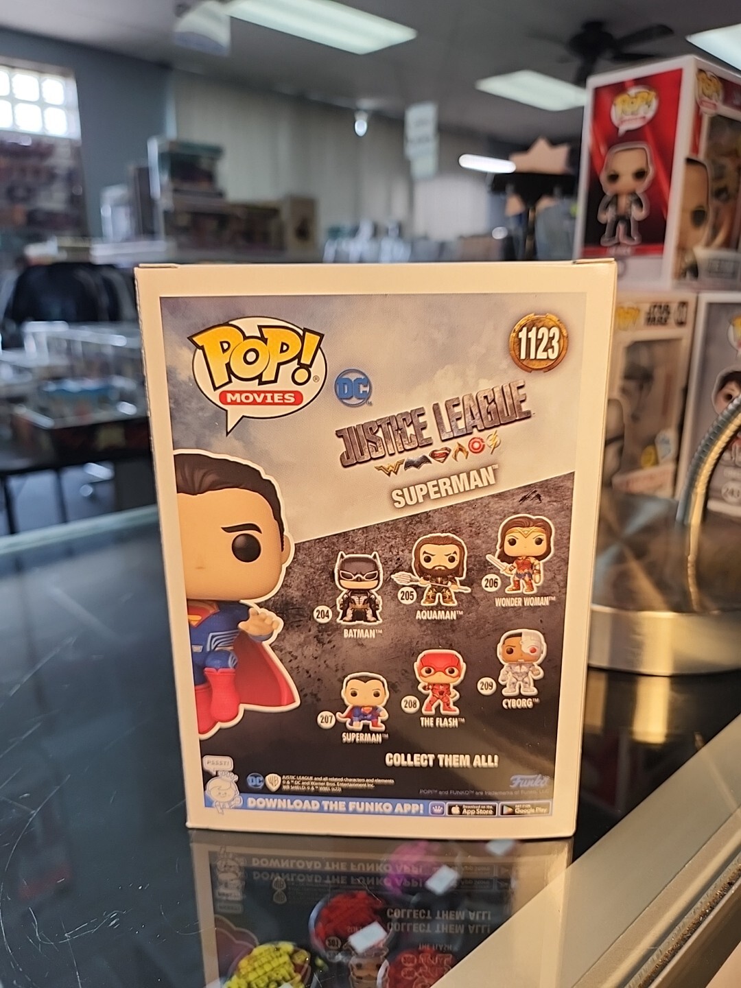 Funko Pop! Superman (Chase) (GITD) #1123 AAA Anime W/PROTECTOR