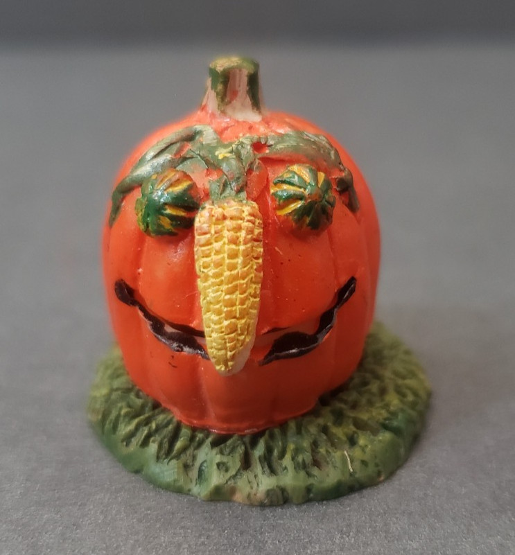 LOT of Lemax Spooky Town Pumpkin Patch Stand & Pumpkin People Figures Figurines