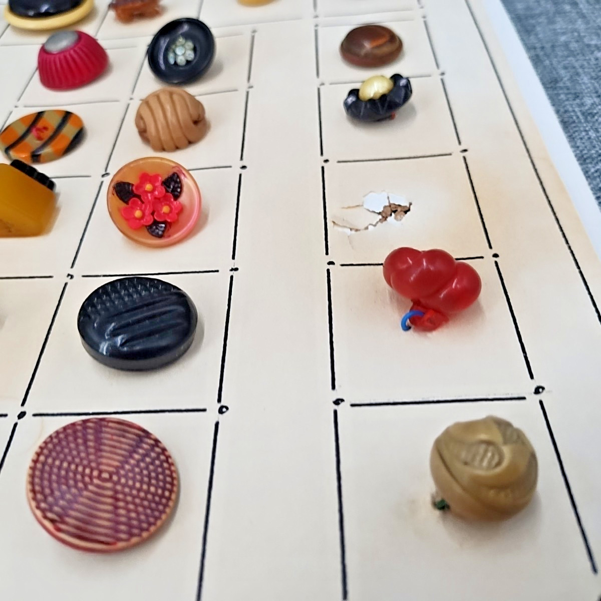 Lot of 29 Assorted Buttons Unique Shapes Plastic Celluloid Cork Metal Flower