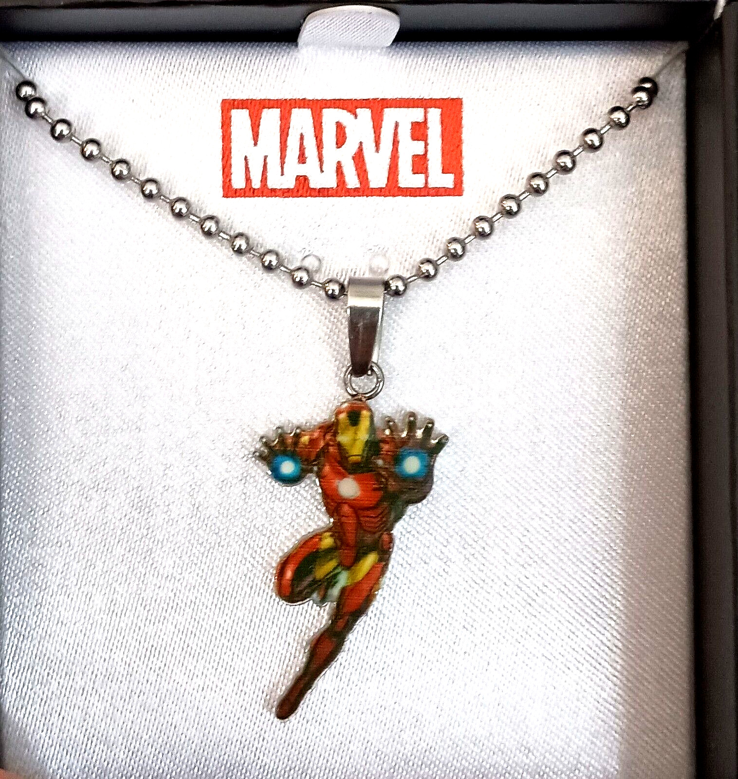 Marvel Comics Avengers Iron Man Die-Cut Metal Necklace Pendant New NOS Box