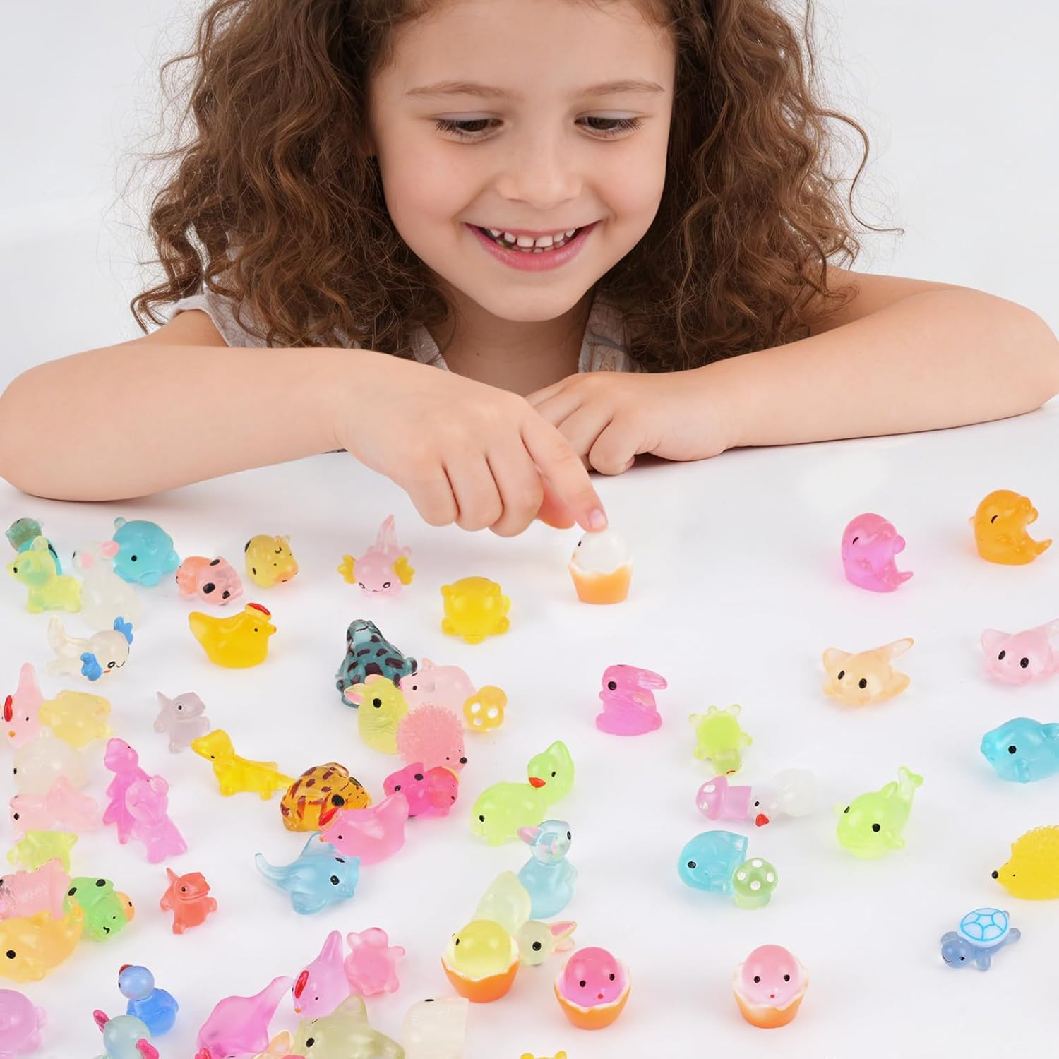 100Pcs Luminous Mini Resin Animals Bulk, 20 Styles Glow in the Dark Plastic Tiny