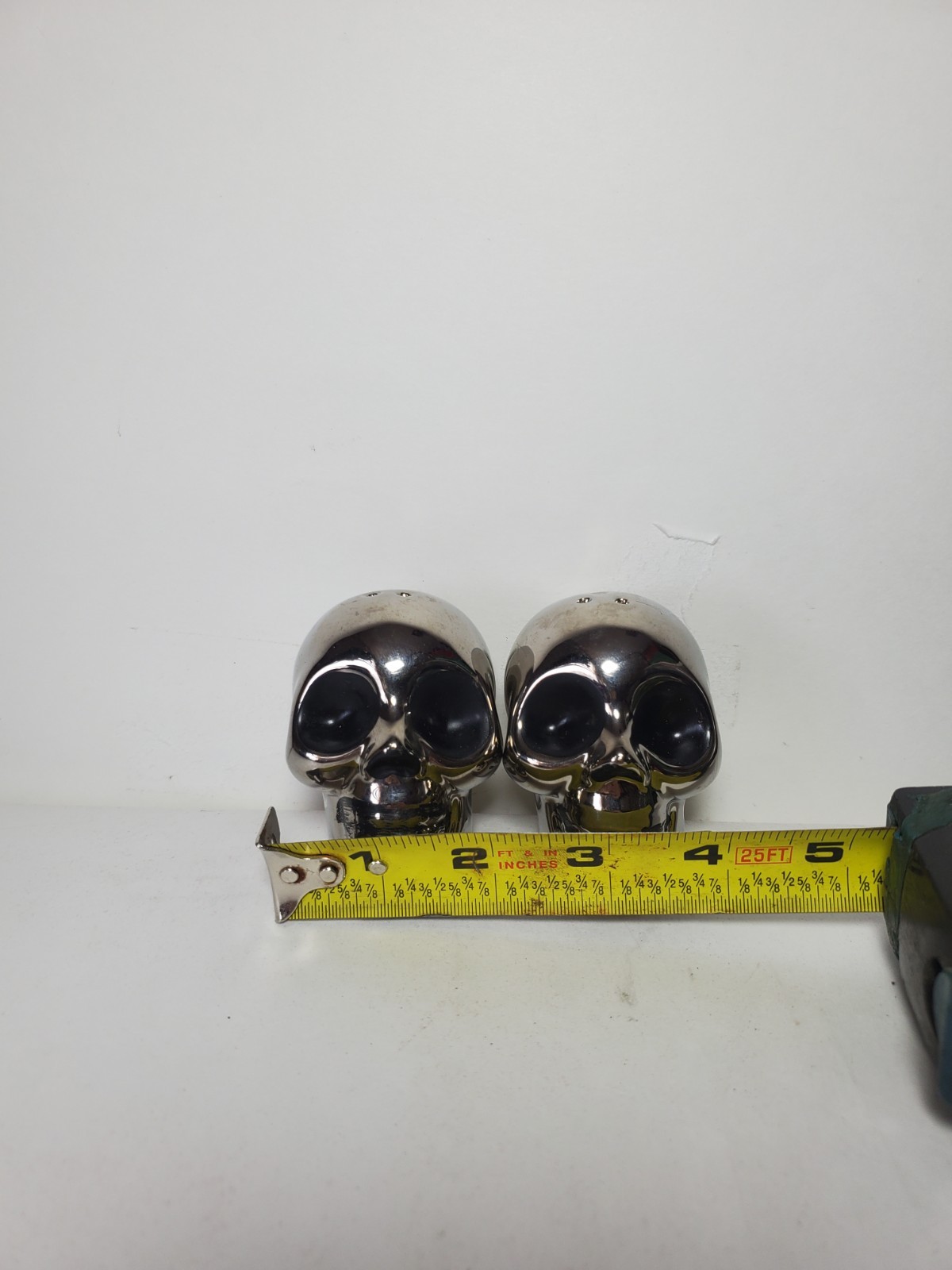 Pair Skull Salt And Pepper Shakers Shiney Silver Metallic 2 Piece Set 2.5″ Tall