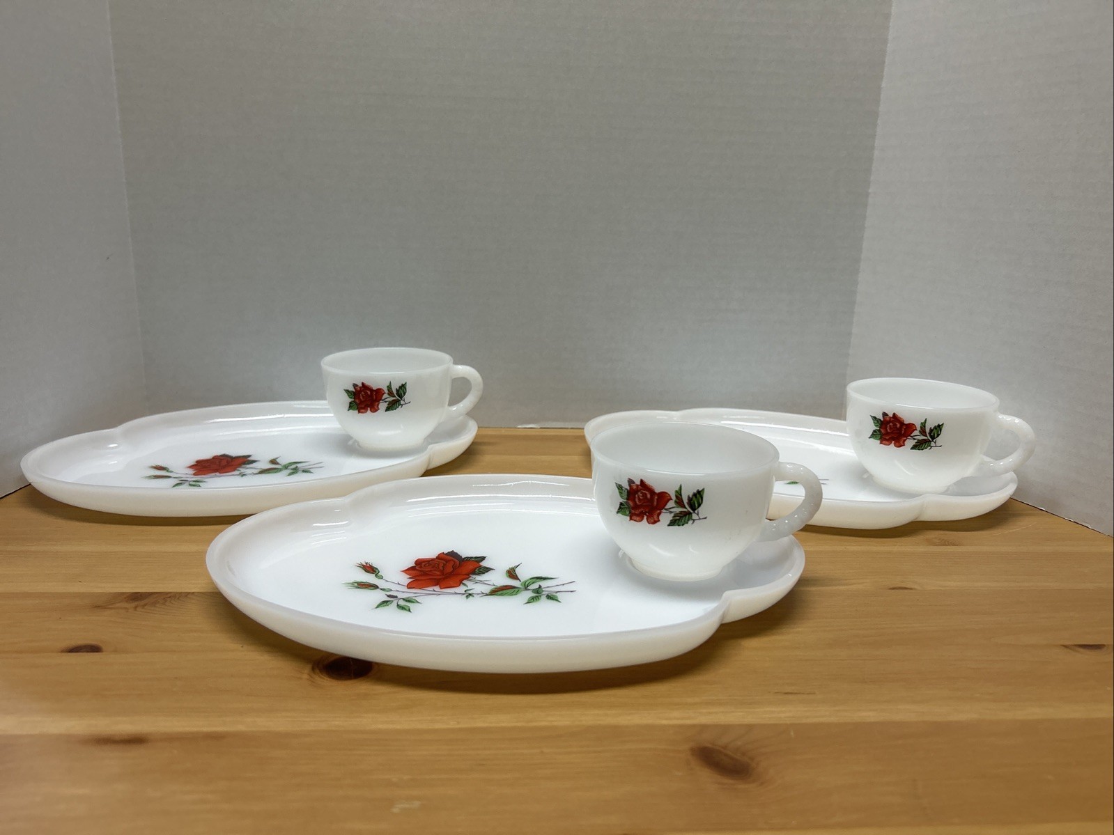 Vintage Milk Glass Rosecrest Six Piece Snack Set Federal Glass Co MCM