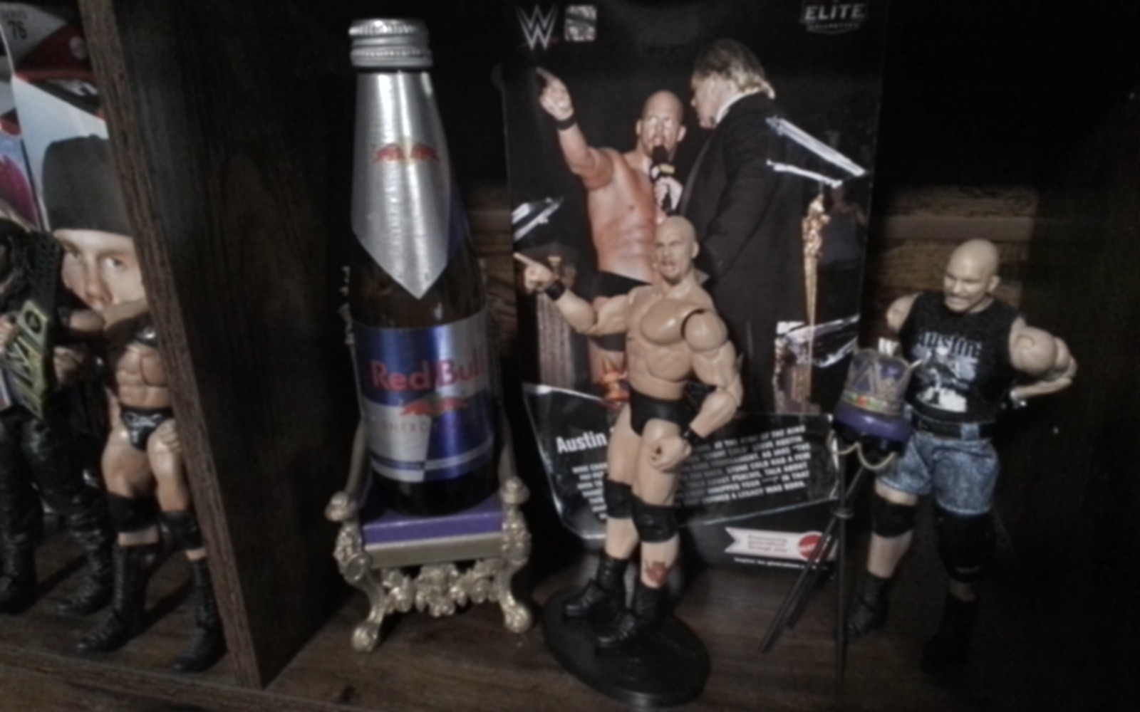 OMG!! empty red bull BOTTLE!! yes BOTTLE!! from moldova with the cap UNREAL!!