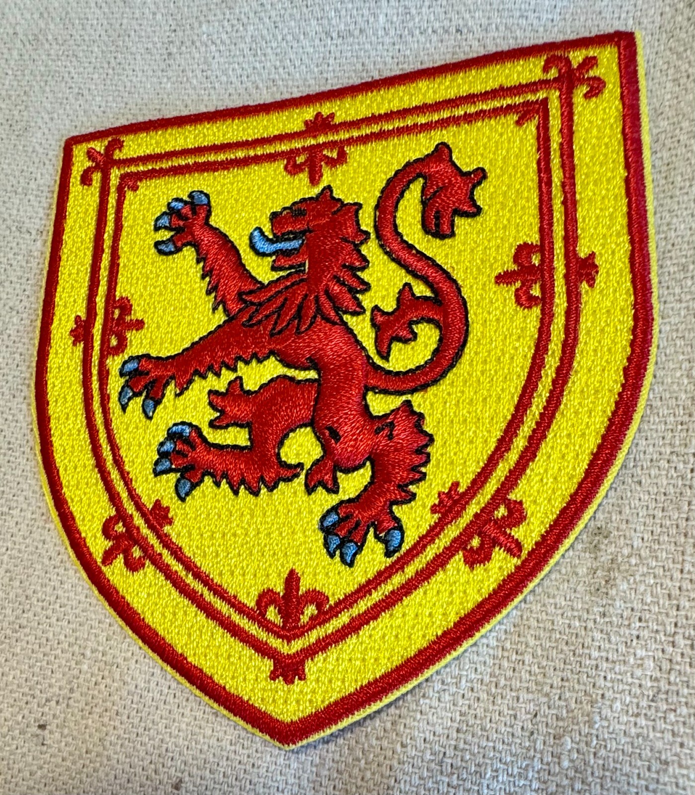 SCOTLAND PATCH embroidered COAT OF ARMS EMBLEM LION RAMPANT SCOTTISH FLAG SHIELD