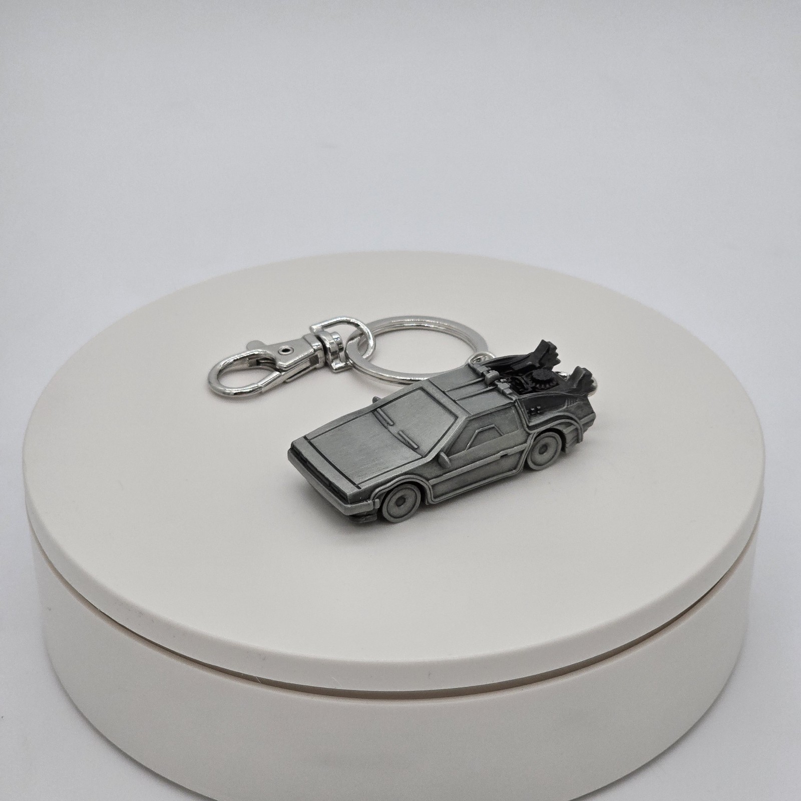 40th Anniversary – Back to the Future – DeLorean Keychain – All Metal – 3.5 oz!