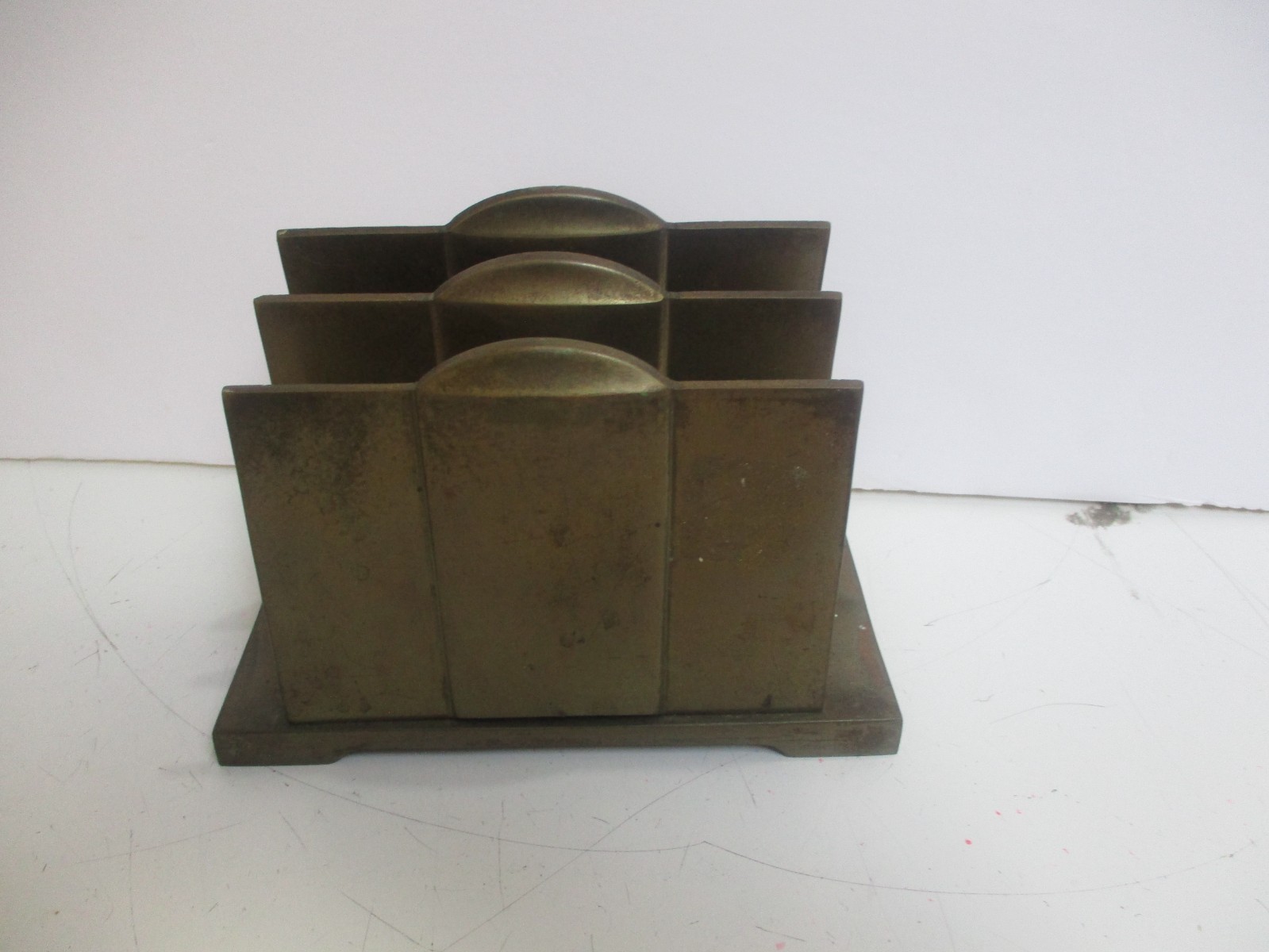 VTG MCM Hammered Brass /Copper/ Metal Two Slot Letter Holder Heavy 6″ x 4″
