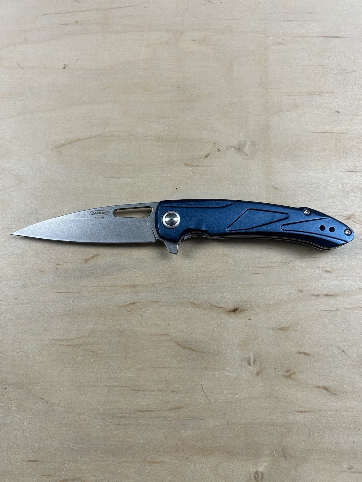 Mikov Elipt Linerlock Folding Knife 3.75″ D2 Tool Steel Blade Aluminum Handle