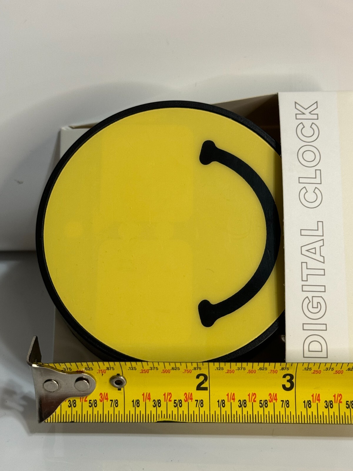 Vivitar Novelty Smiley Digital Clock LCD Jumbo Display NEW Battery Operated.
