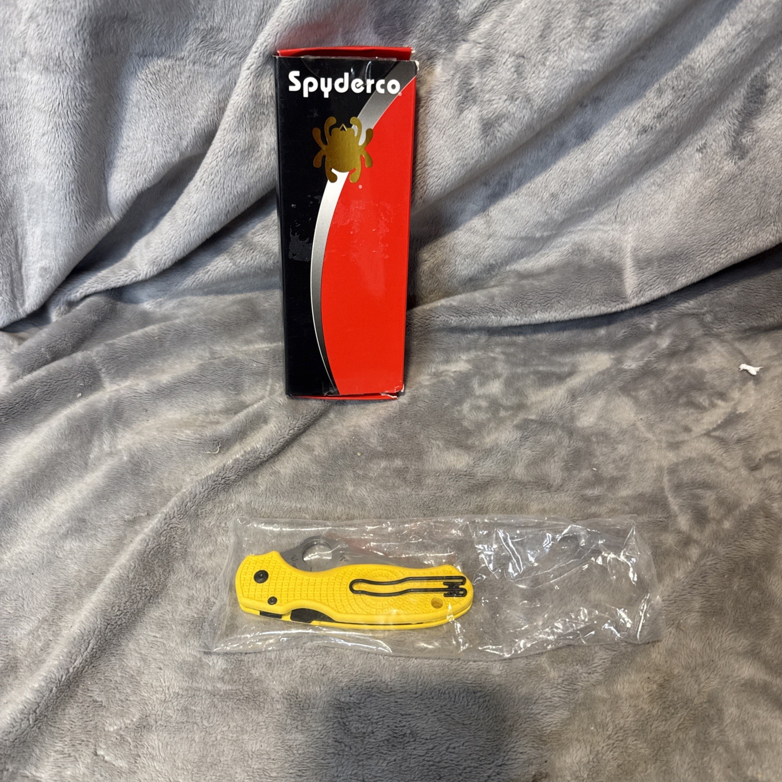 Spyderco Para 3 Salt MagnaCut Plain Blade Yellow FRN (Paramilitary 3) C223PYL