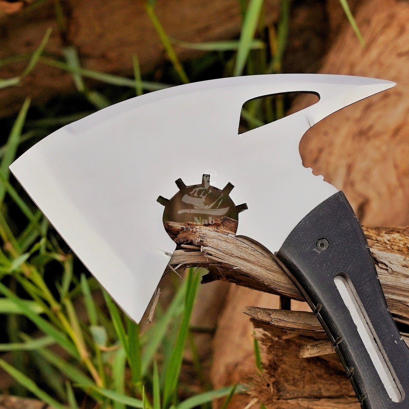 Resident Evil Requiem Axe Replica RE9 Leon Kennedy Full Tang Hatchet Collectible