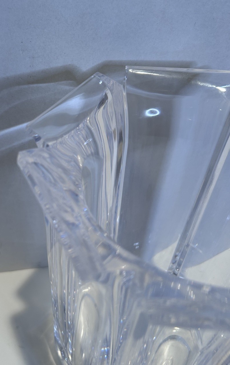 Vintage Modern Contemporary Clear Acryclic Lucite Designer Abstract Floral Vase