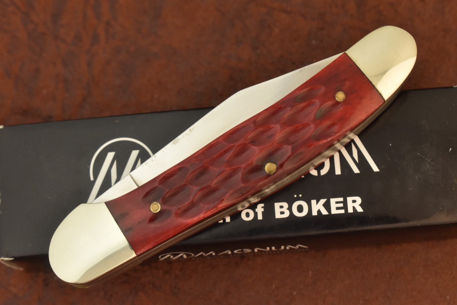 MAGNUM BONSAI by BOKER TREE BRAND COPPERHEAD KNIFE JIGGED RED BONE NICE (29950)