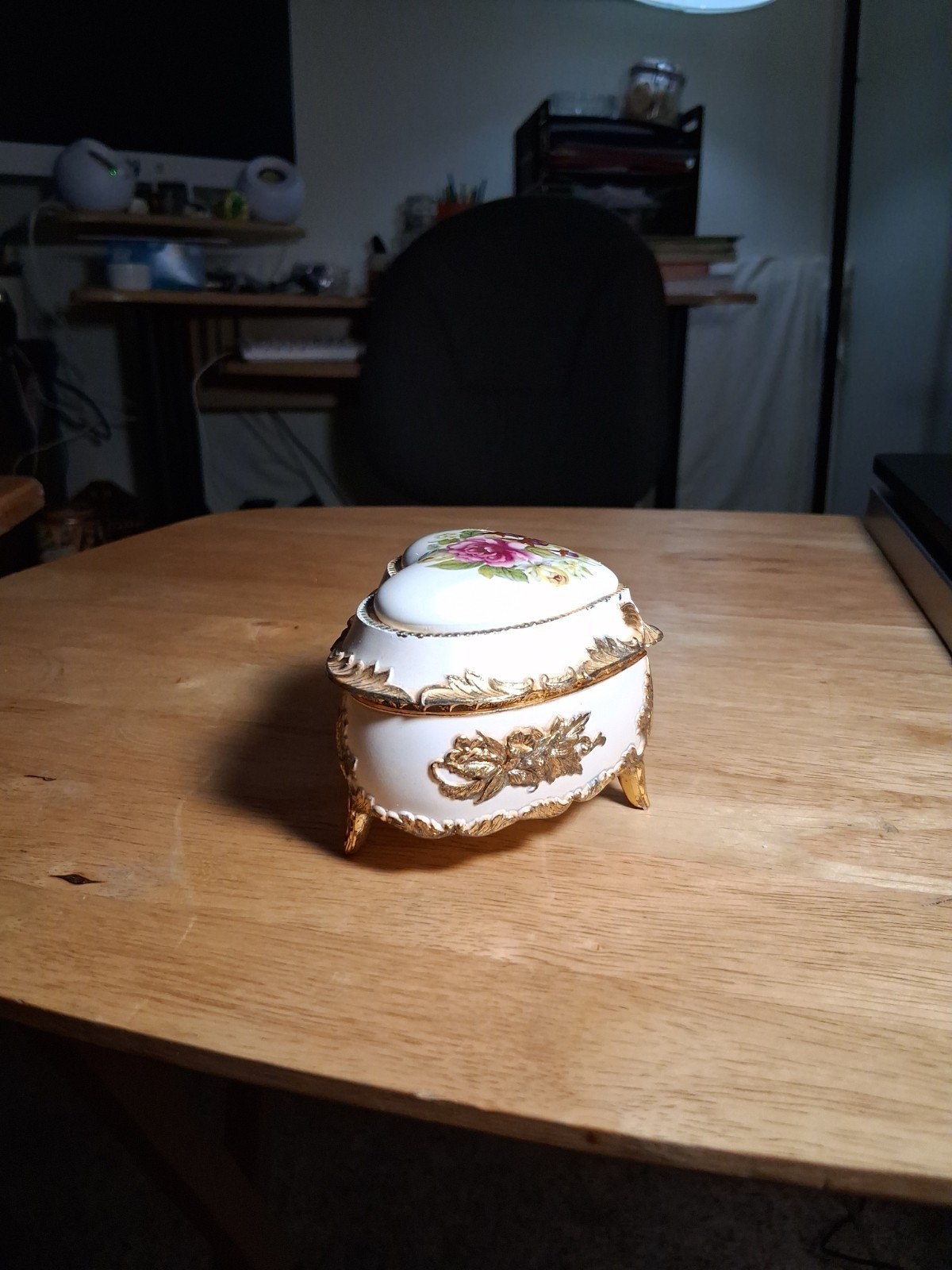 Vintage Heart Sankyo Music Box Trinket Jewelry Gold Ornate Floral Shabby Chic