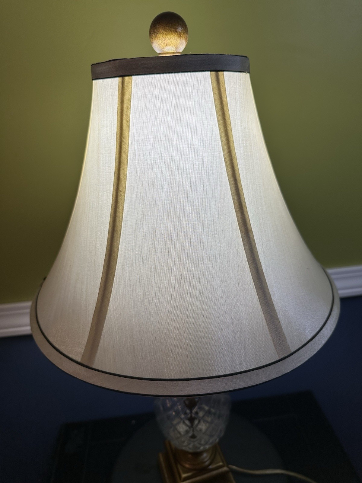 Glass Pineapple Cross-Cut Table Lamp Gold Tone Accents 24” Beach House Tropical
