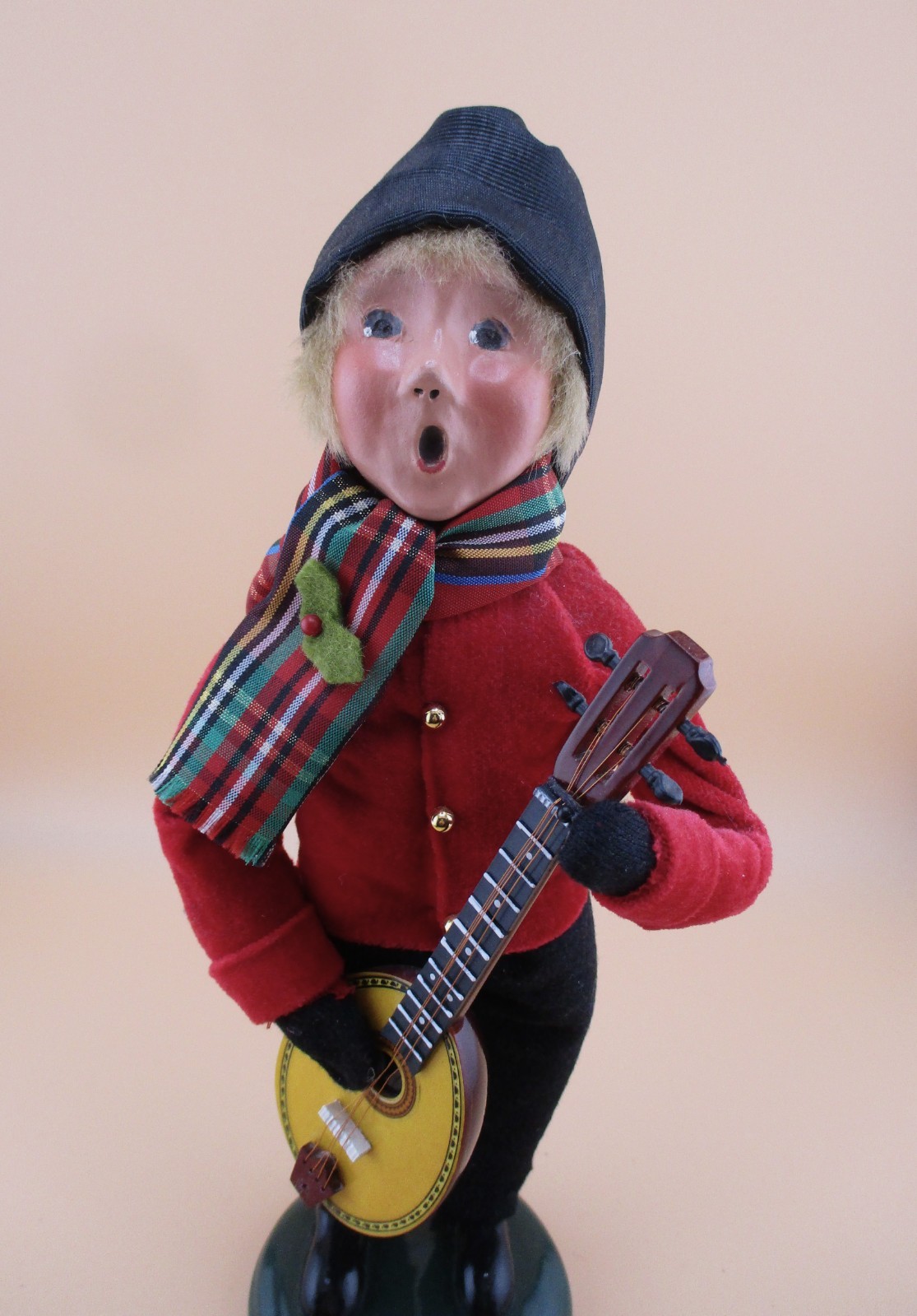 BYERS’ CHOICE BOY With MANDOLIN -2017 – EXCELLENT!