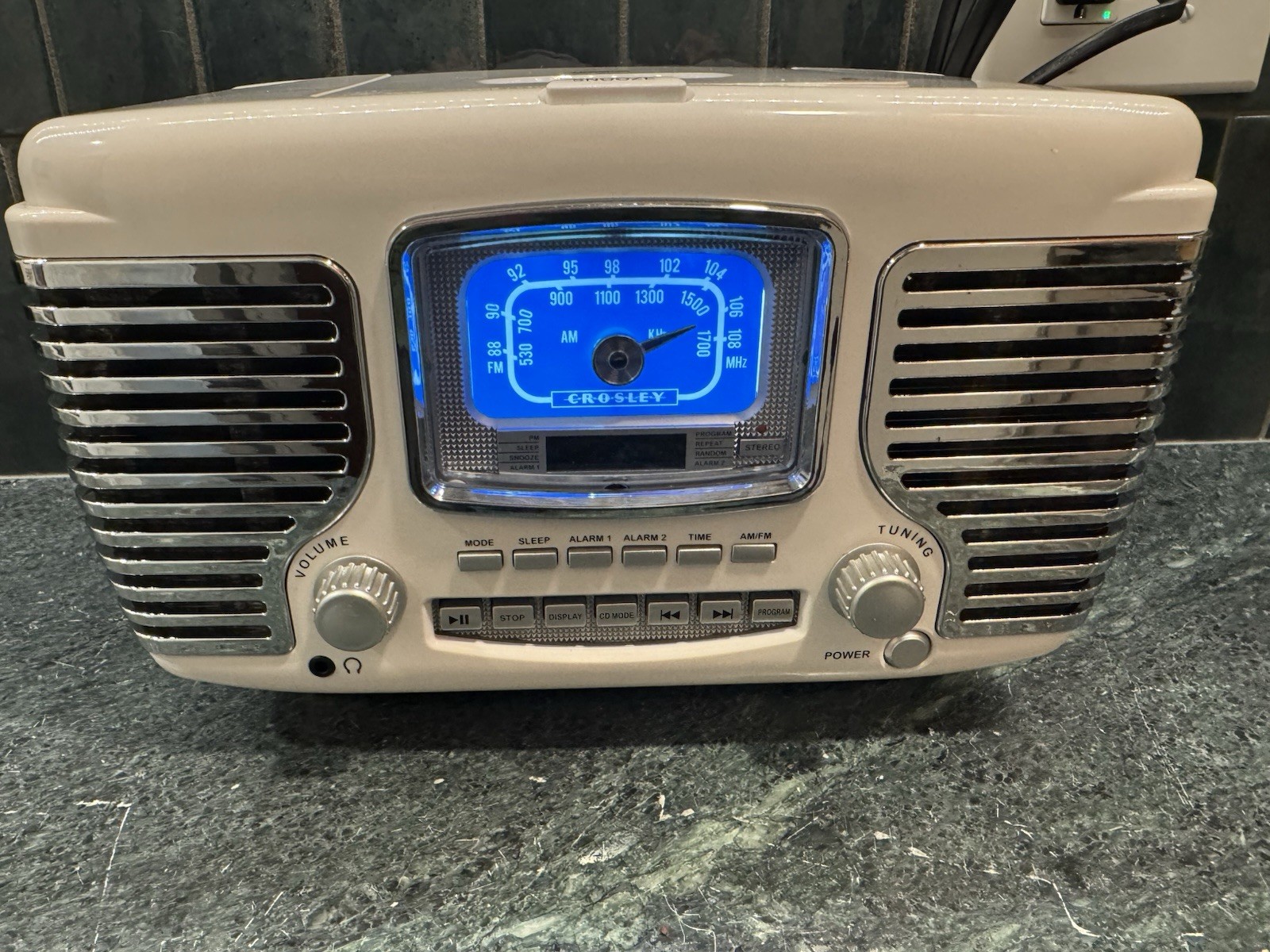 Crosley Corsair Radio with Bluetooth – White CR612B-WH