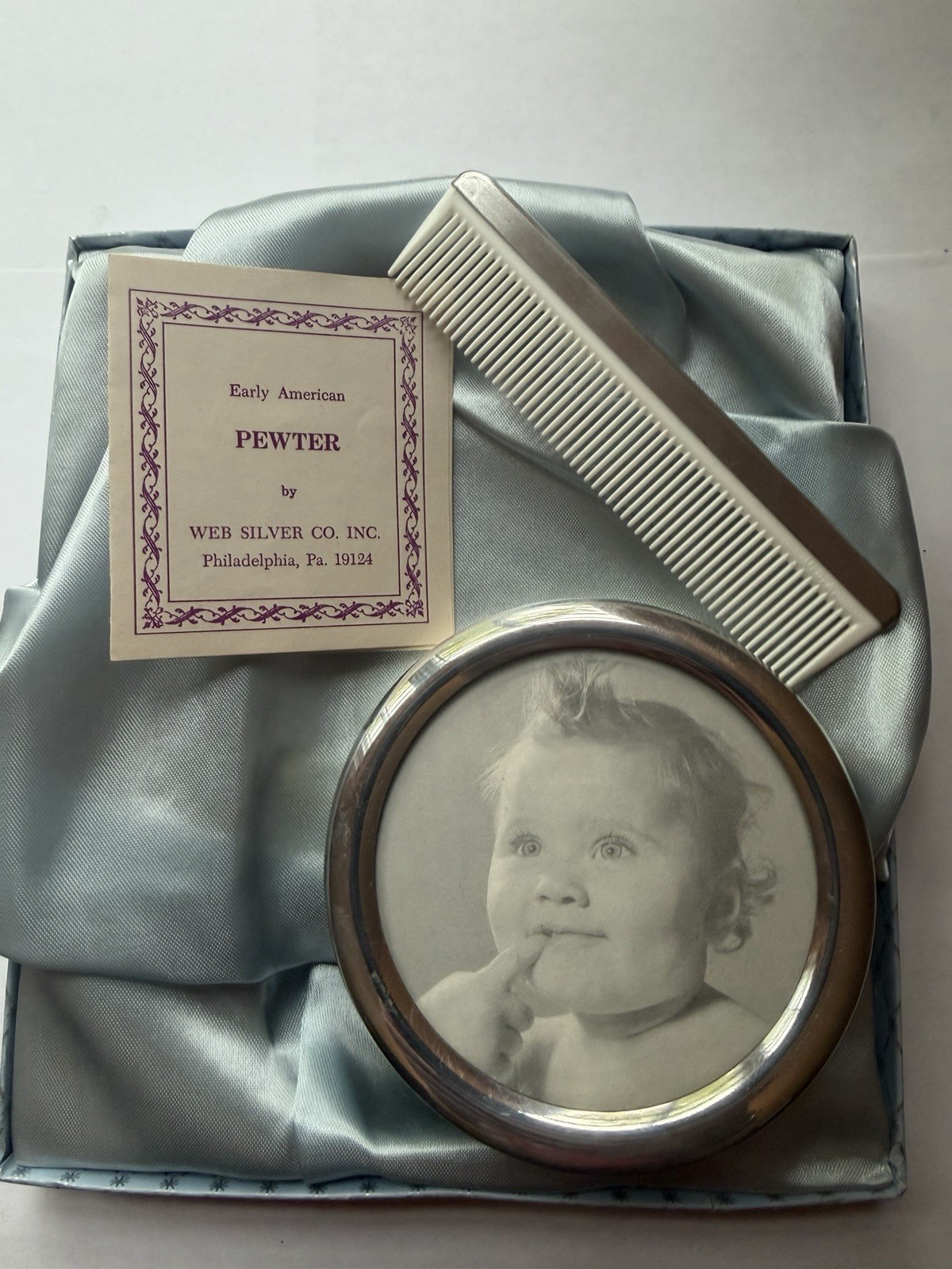 Web Silver Co. Inc. Oval Picture Frame Early American Pewter With Comb.