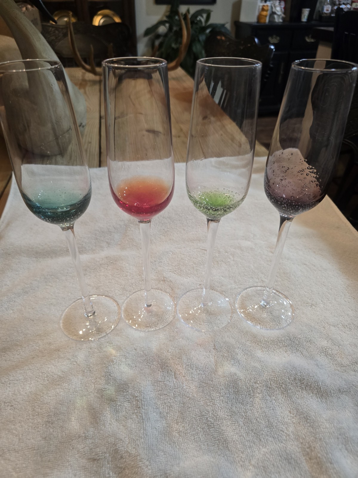 Multicolor Stemmed Champagne Flute Drinking Glasses Set of 4 with Colored Bases