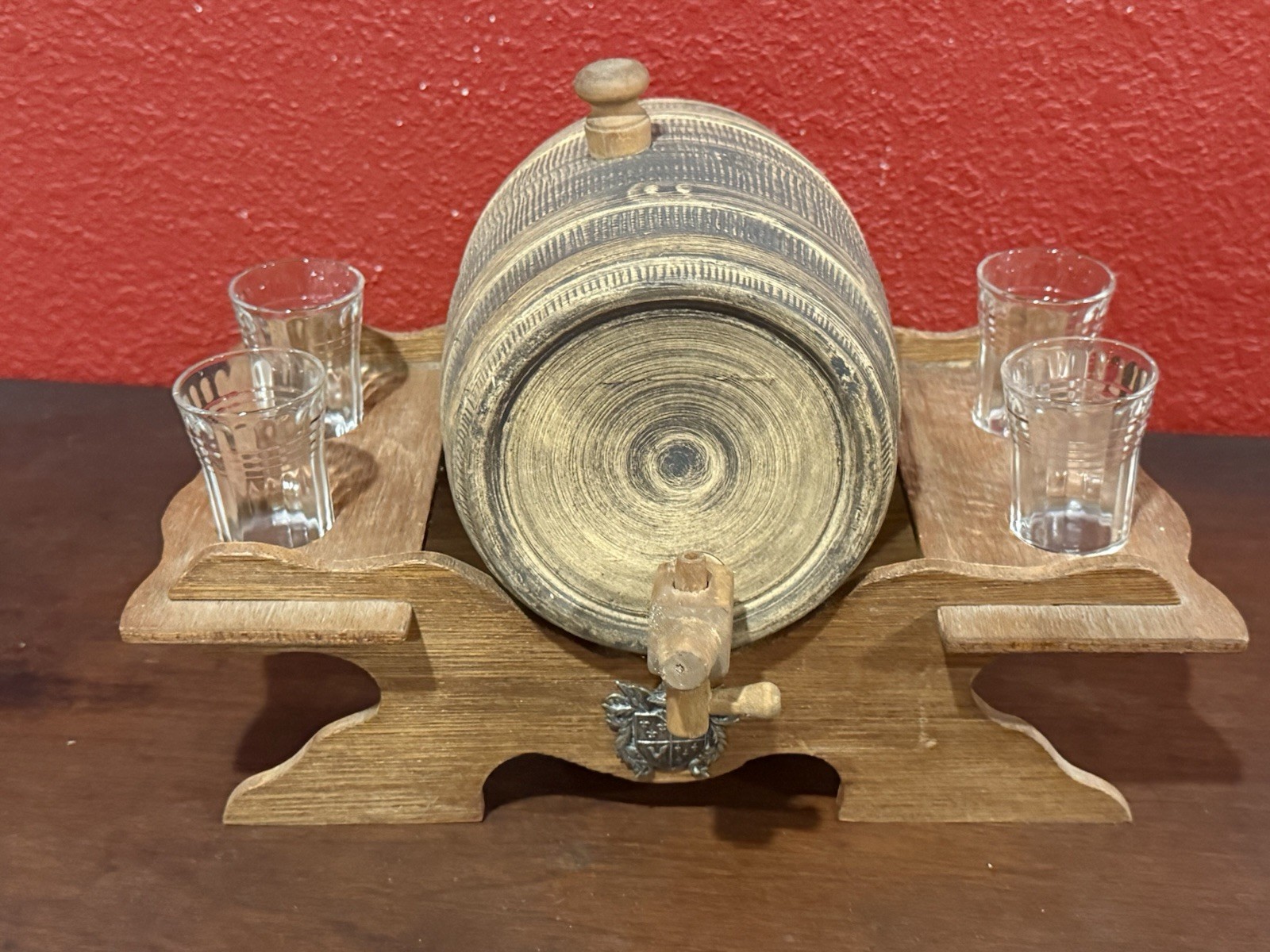 Vtg Pottery Ceramic Whiskey Barrel Keg W/ Stand & 4 Shot Glasses Bar
