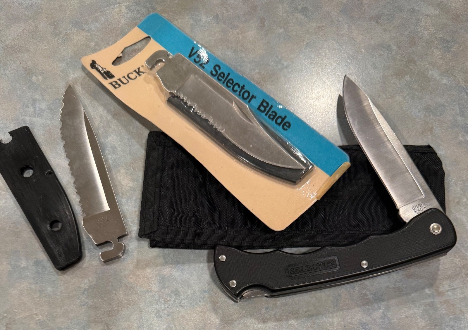 BUCK SELECTOR KNIFE W/ BLADES NEVER USED N16A