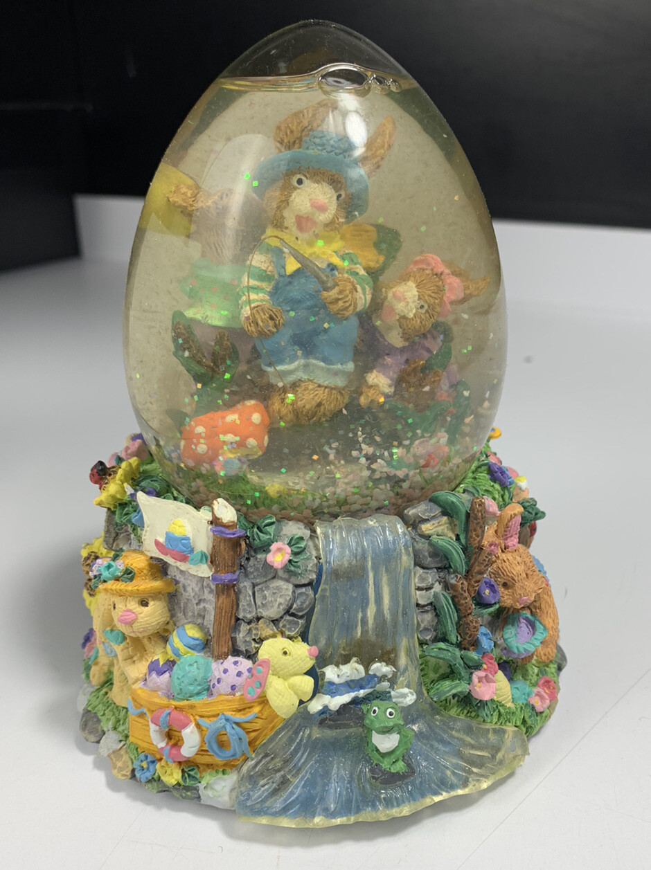 Easter Spring Water Globe Musical Parade Peter Cottontail Egg Shaped Music Snow