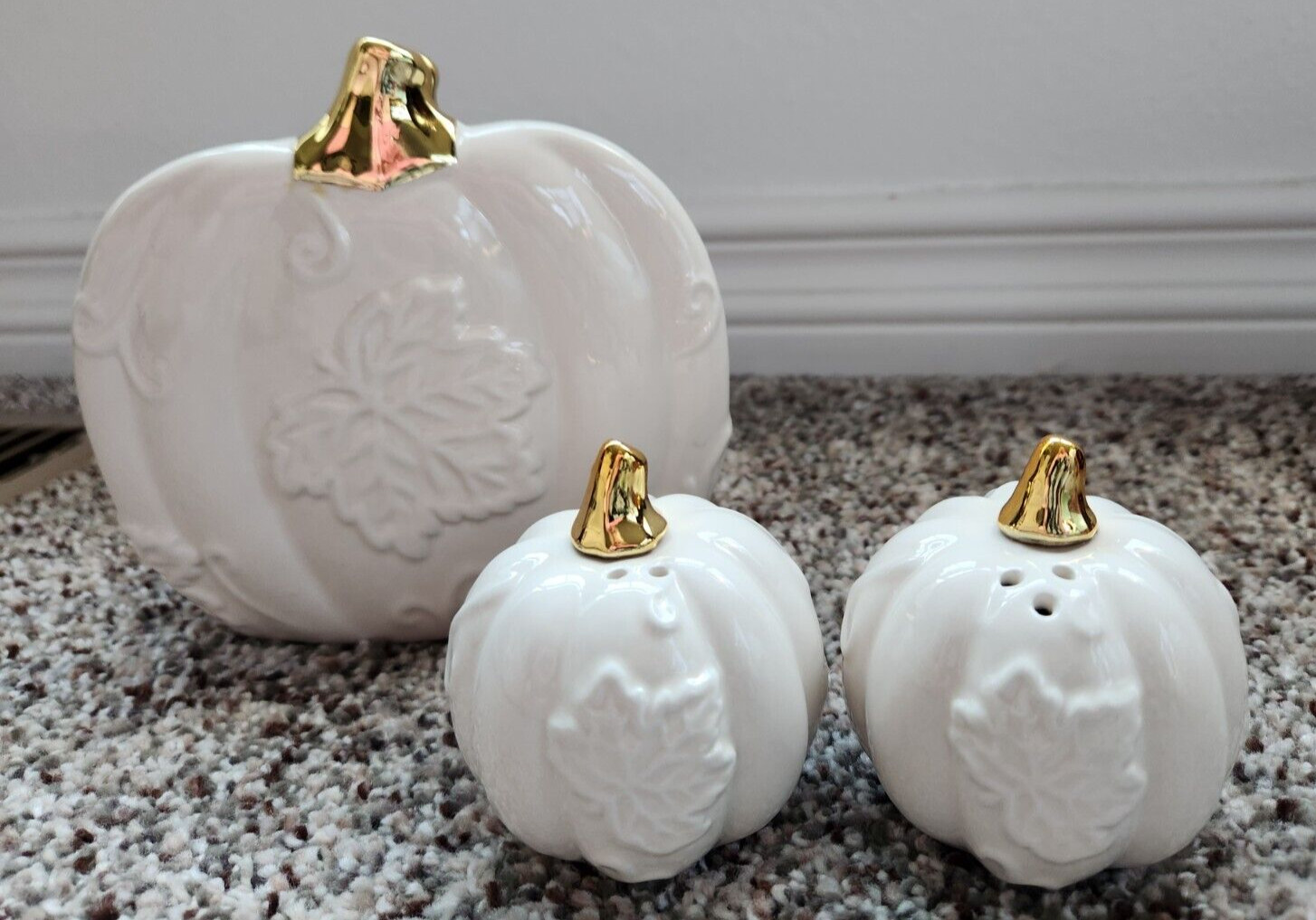 Sage & Oak White Pumpkin EMBOSSED Gold Plated Napkin Holder & Salt Pepper Shaker