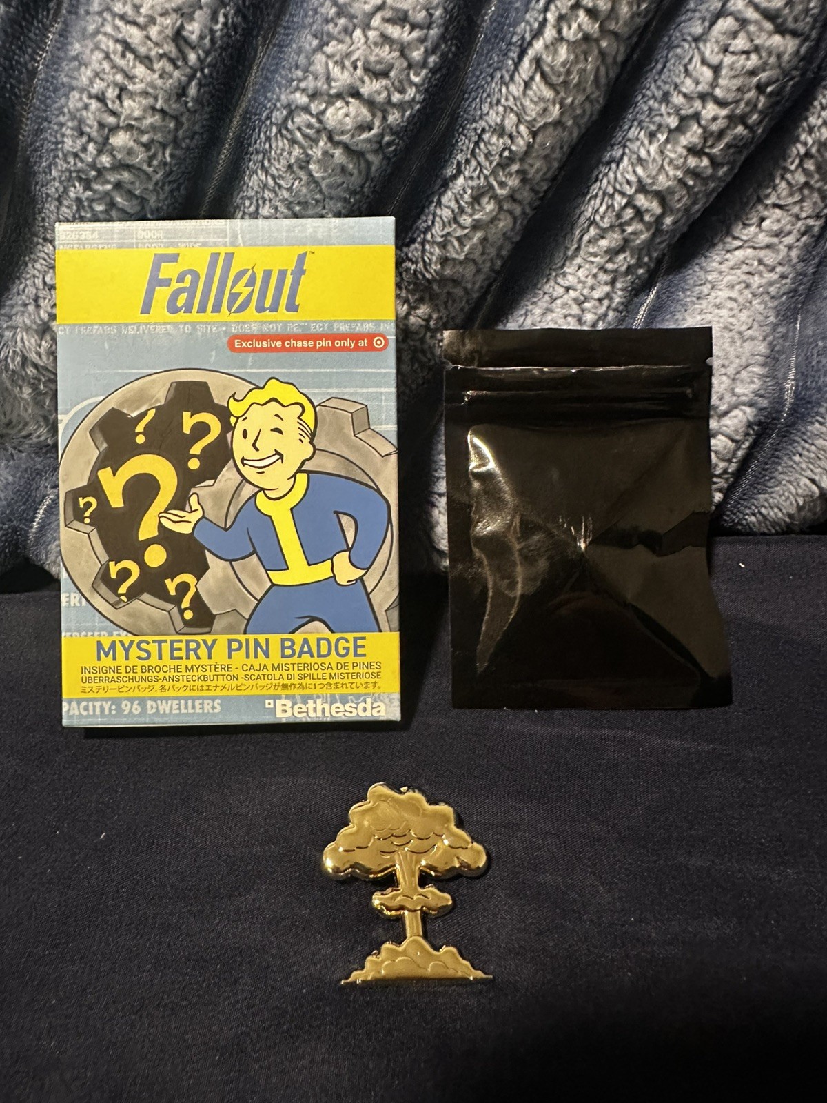 Fallout Golden Mushroom Cloud RARE CHASE Mystery Pin Badge Target Exclusive