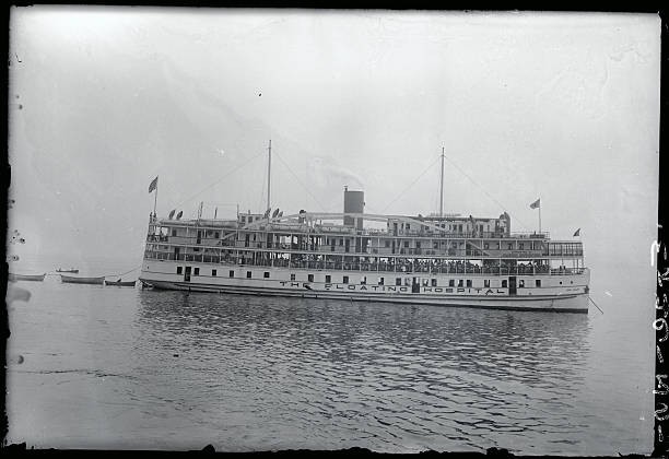 Floating hospital makes first trip season New York View hospital sh- Old Photo
