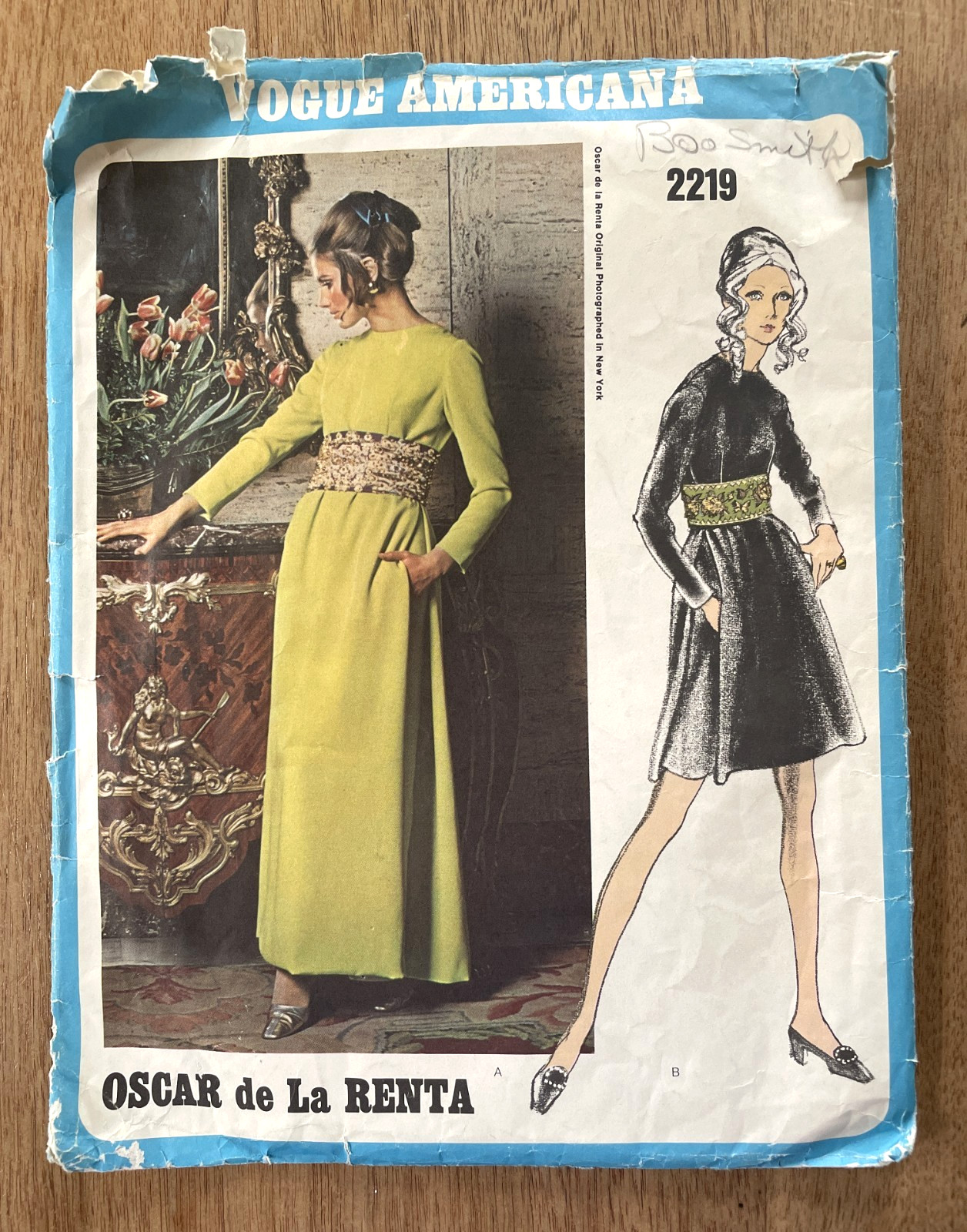 Vogue Americana 2219; early 1970s Oscar de La Renta Size 14 Cut