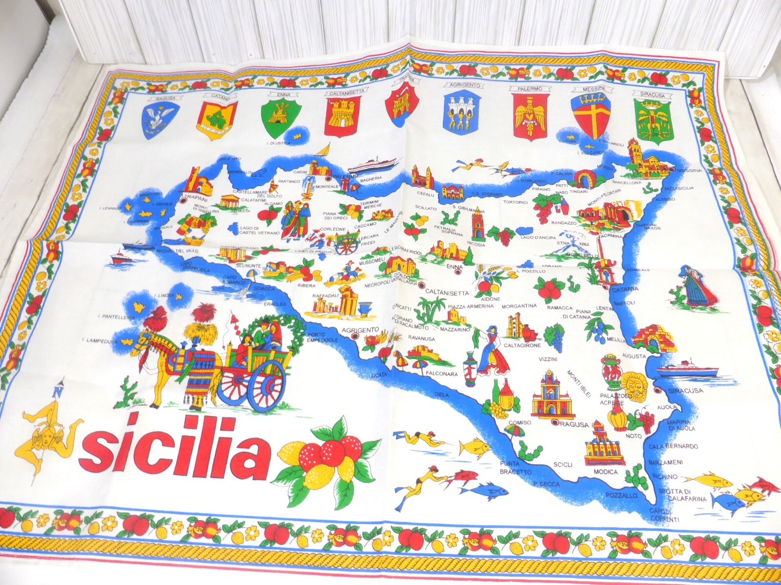 Sicilia Souvenir Italian Dish Towel NWOT 27 1/4 Inches x 20 1/2 Inches