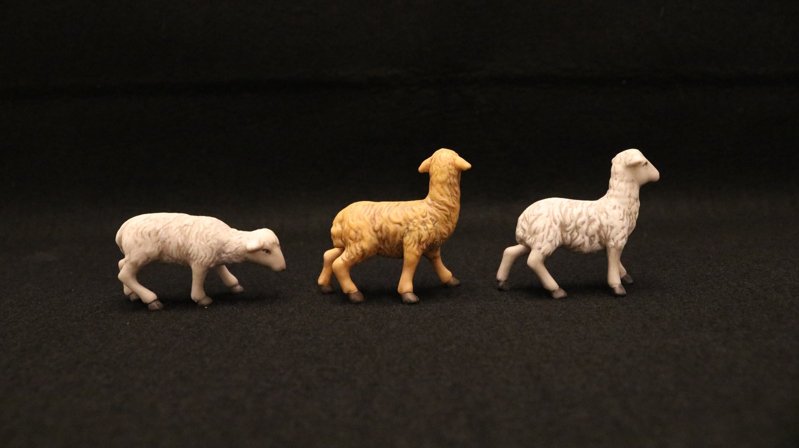 Thomas Kinkade Nativity Village Star of Hope Creche Lamb Accessories