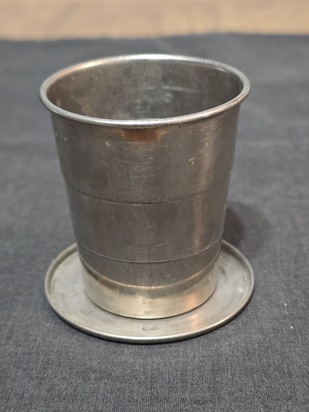 Vtg Telescoping Collapsible Aluminum Drinking Cup W/ Woman Cameo Lid