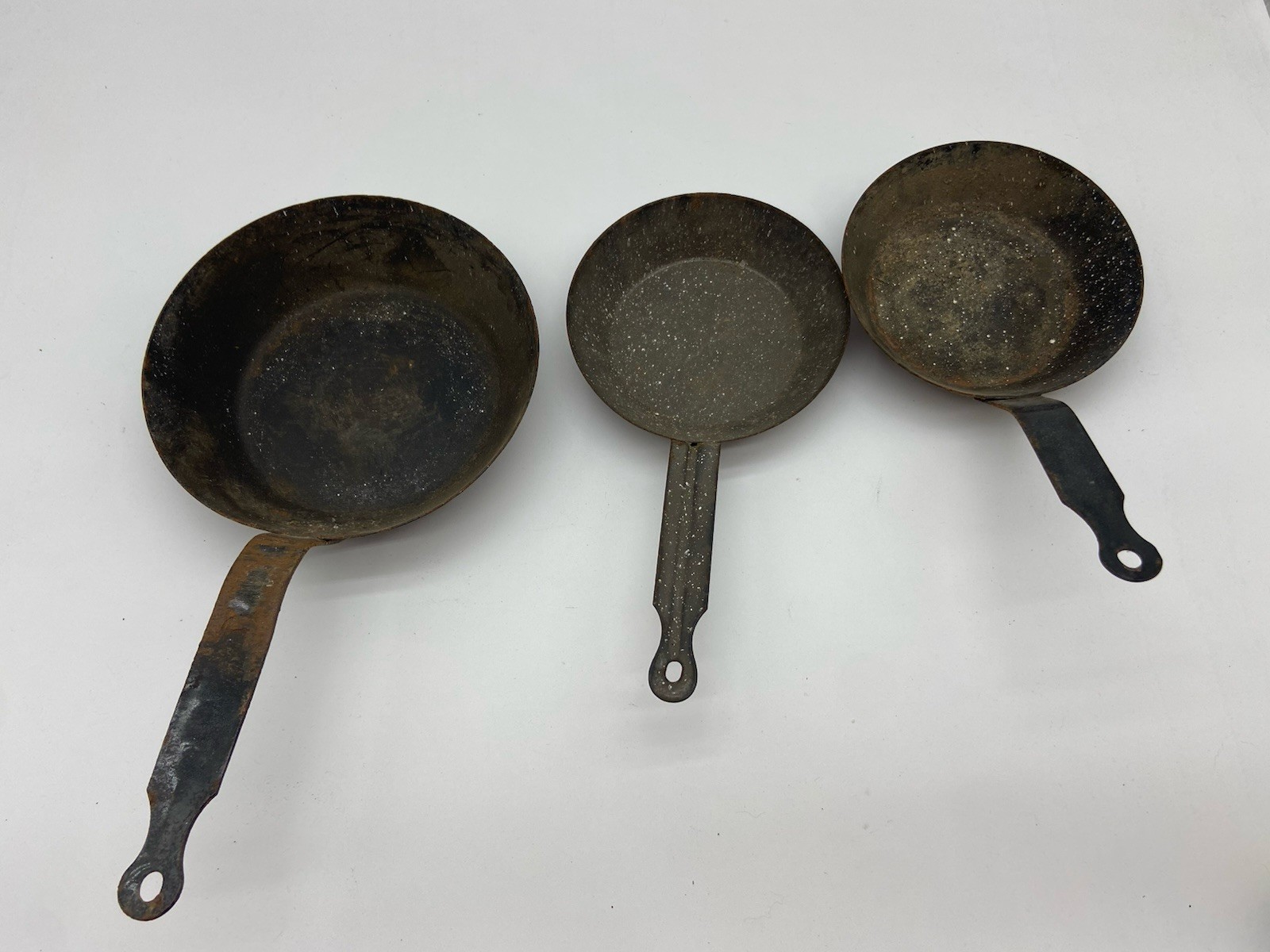 Antique Lot Of 3 Solid Steel Cowboy Camping Frying Pans Skillets