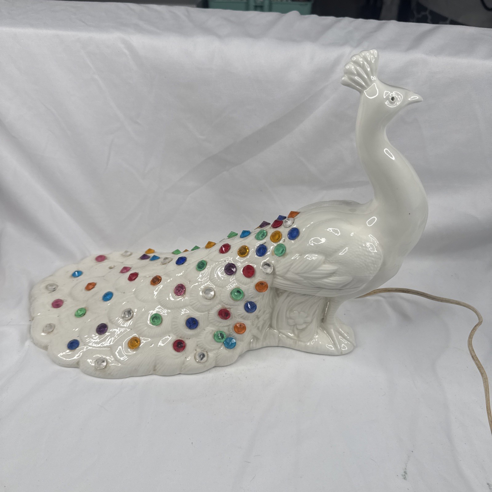 Vintage Ceramic Peacock Table Lamp Holland Mold White Pearl Color Gems – READ