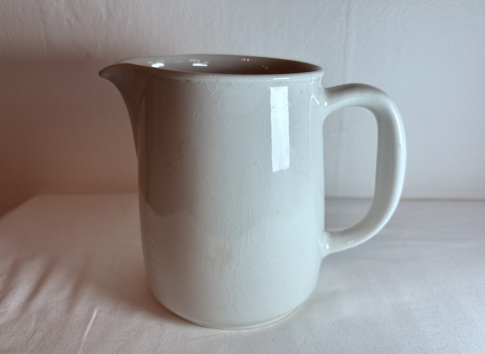 Vintage ARABIA FINLAND – 48 oz White Pitcher – FA 1.5 Liter 6.5”tall MCM
