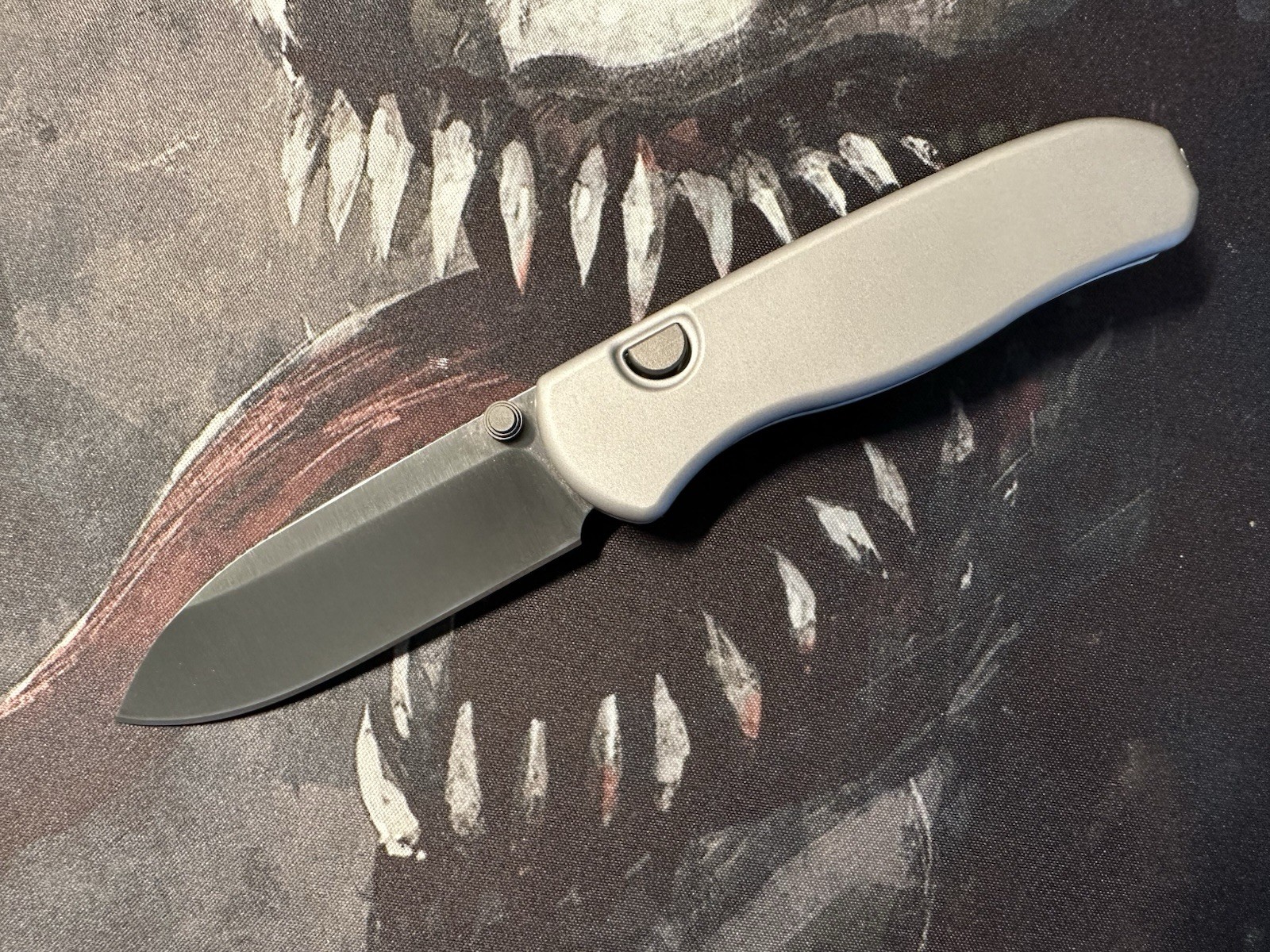 KIZER Drop Bear Zero Ki3619BDA4 M390 Satin Aluminum Handle Button Liner Lock EDC