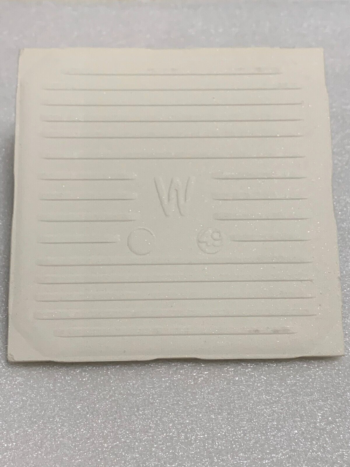 WENCZEL CERAMIC TILE 4 5/16 X 4 5/16 ALMOND/BONE #280 GLOSS