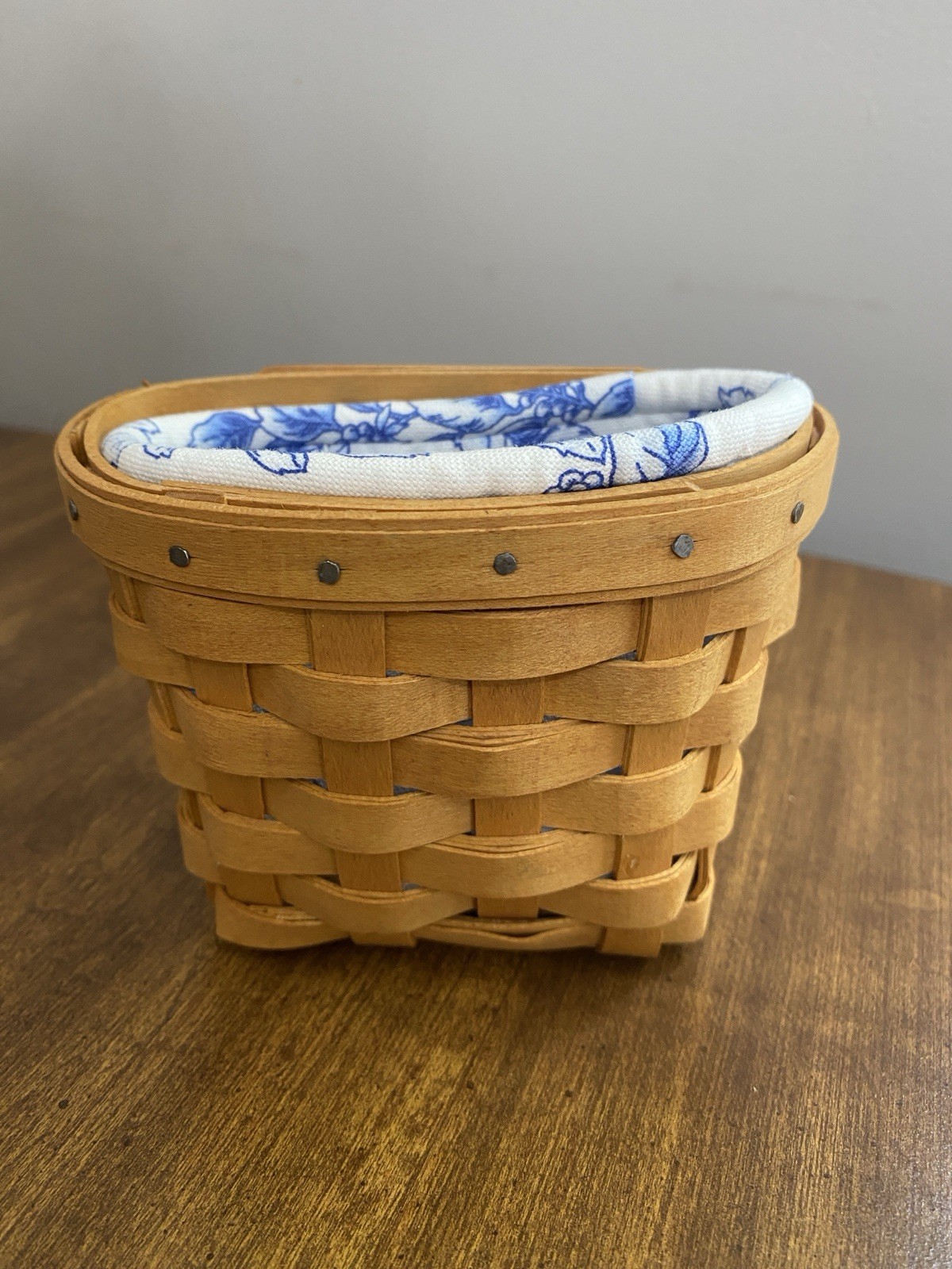 Longaberger Oregano Booking Basket 2001 with Fabric Protector Classic Small 5×3