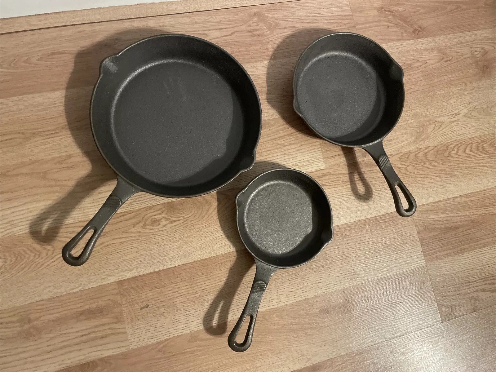 VTG Keilen Ltd. Cast Iron Skillets /Pans- No.’s 1, 2 & 3 – With 2 Pour Spouts
