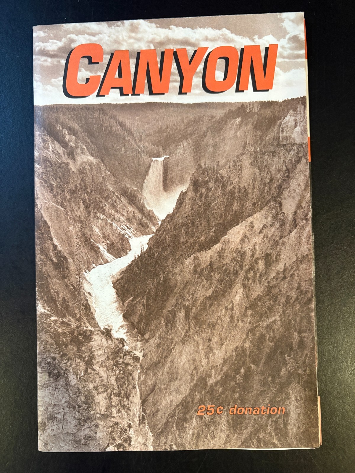 YNP Canyon Foldout Brochure: Yellowstone National Park Falls and Map – May 2000