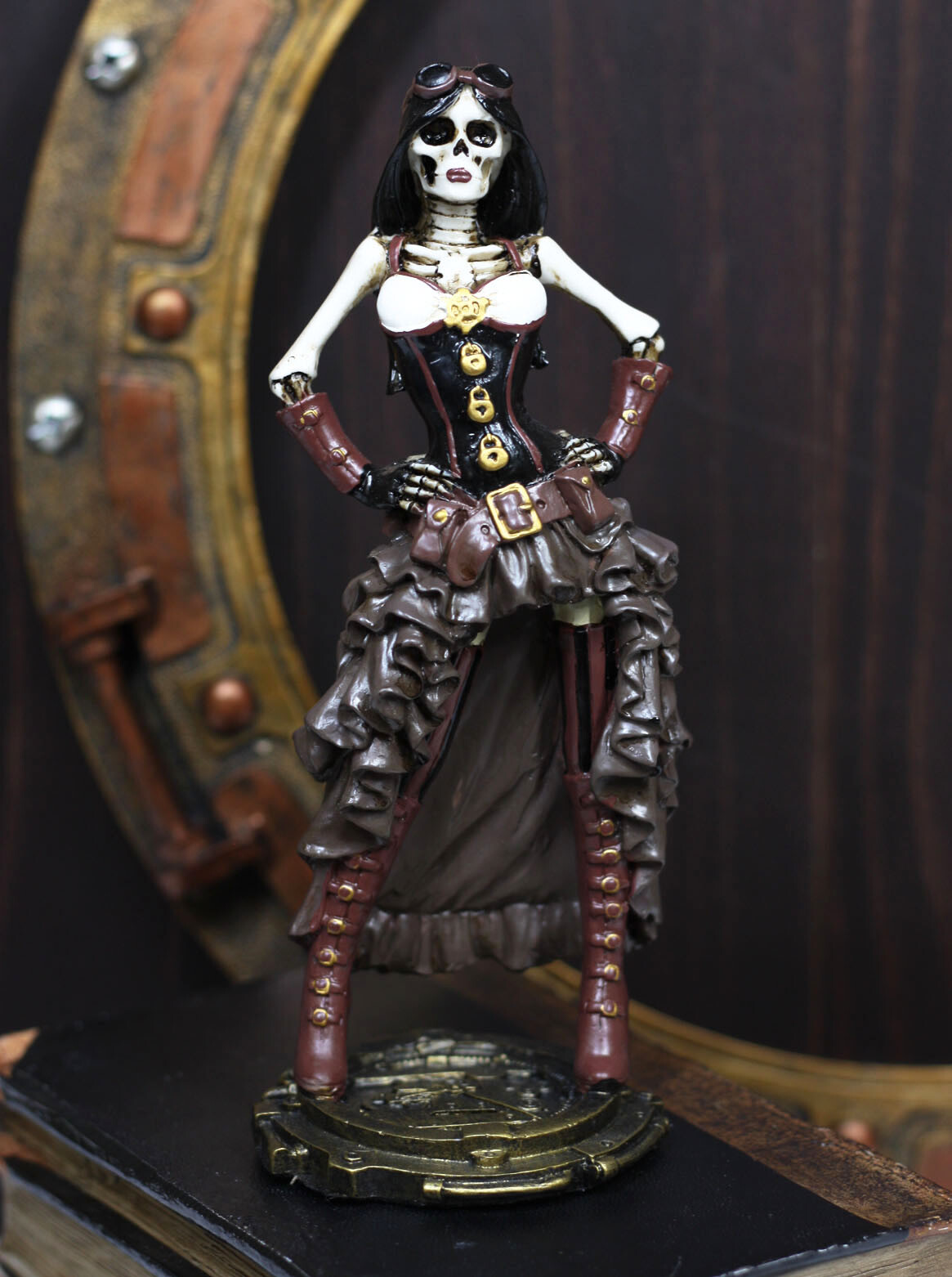 Ebros Steampunk Skeleton Costume Lady Figurine 7.5″ H Skeleton Detective