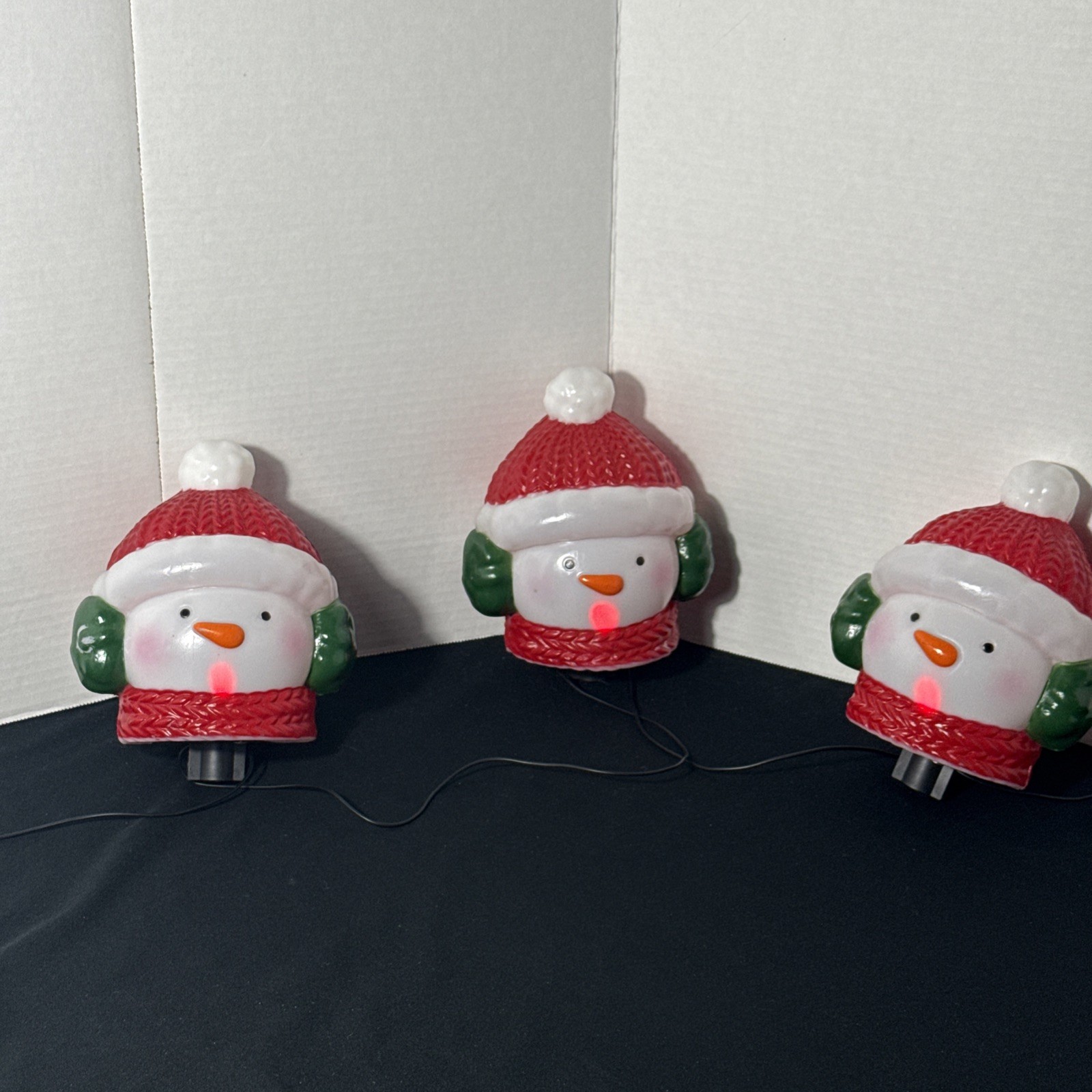 Pan Asian Blow Mold Singing Motion Sensor Light Up Face Changing Snowman SEE VID
