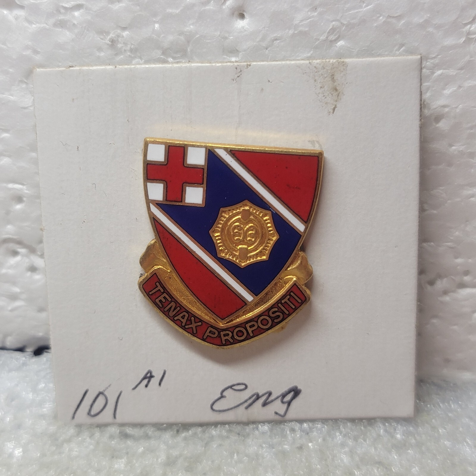 VTG US Army WWII 101st Engineer Battalion Pin Tenax Propositi DI DUI D22 Crest