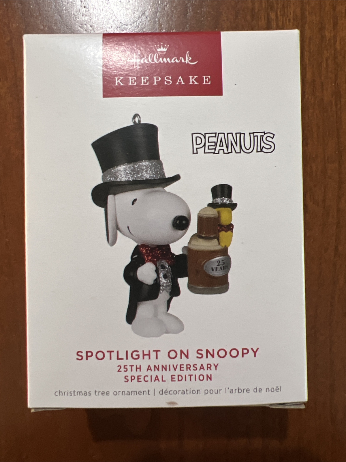 Hallmark 2022 Spotlight on Snoopy 25th ANNIVERSARY Special Edition Ornament