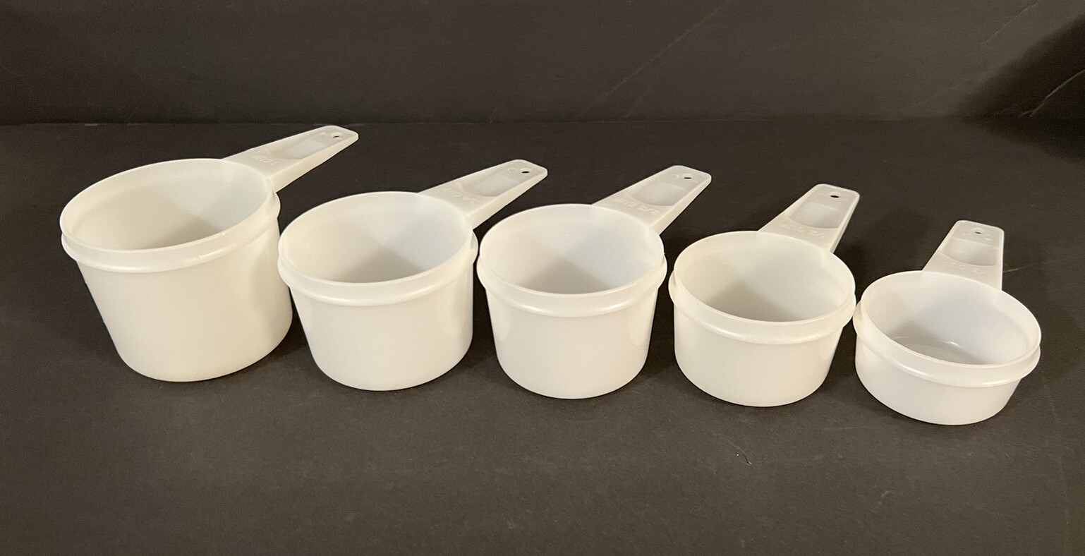 Vintage Tupperware Measuring Cups 5 Pieces 1 cup, 3/4 cup, 2/3 cup, 1/2 cup, 1/3