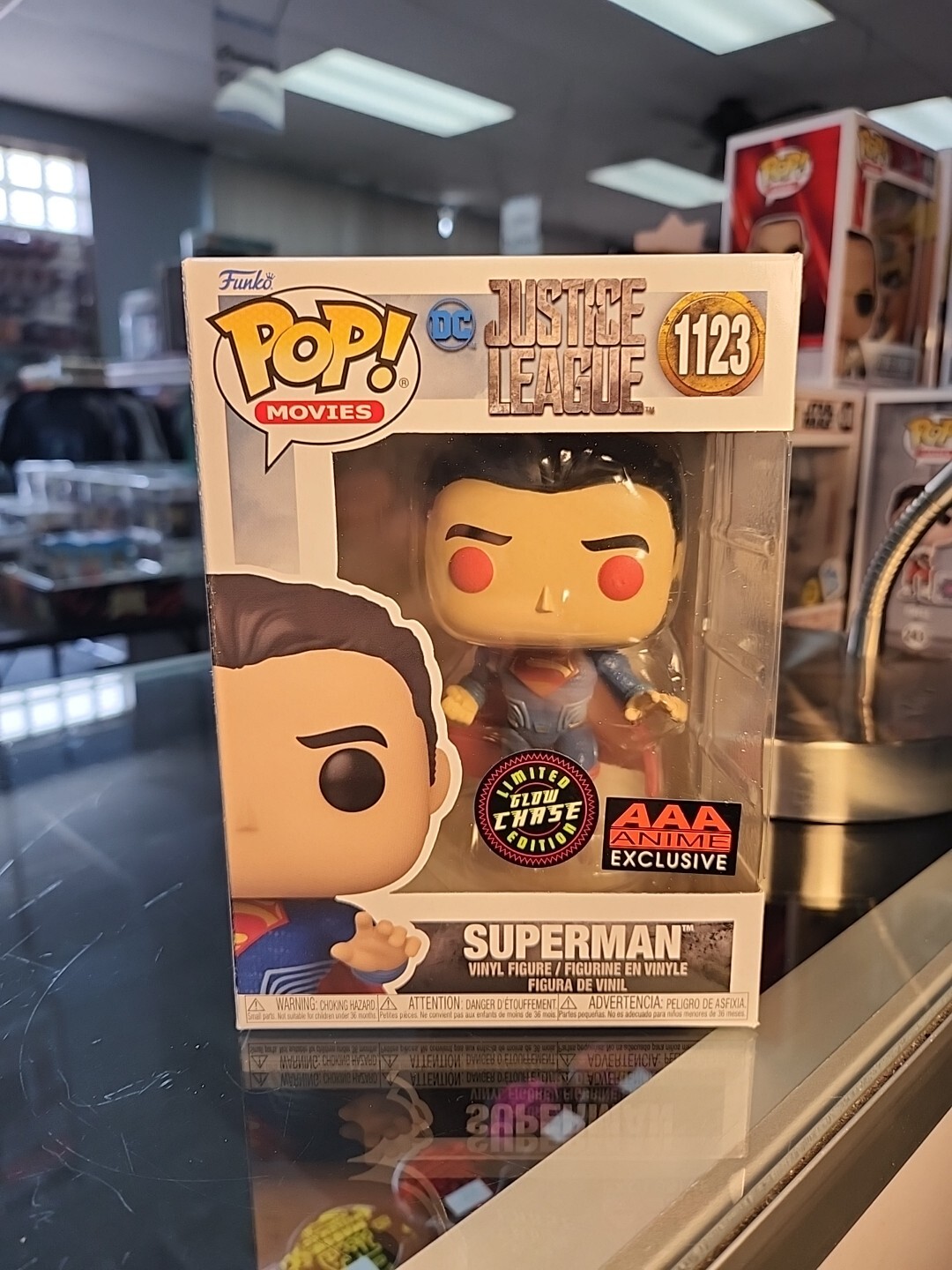 Funko Pop! Superman (Chase) (GITD) #1123 AAA Anime W/PROTECTOR